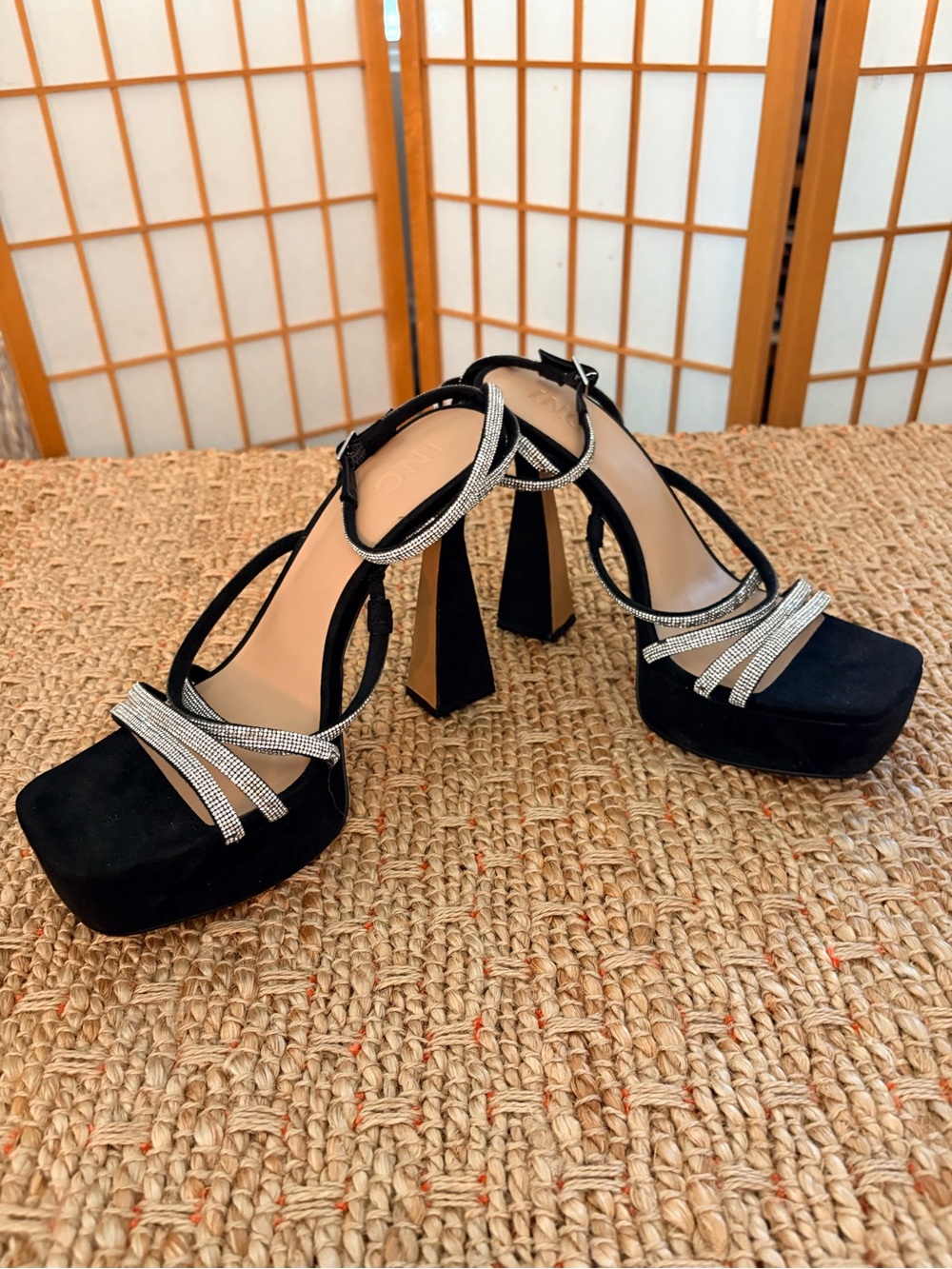 INC International Concepts Black Platform Sandals Silver Rhinestone Straps 9M